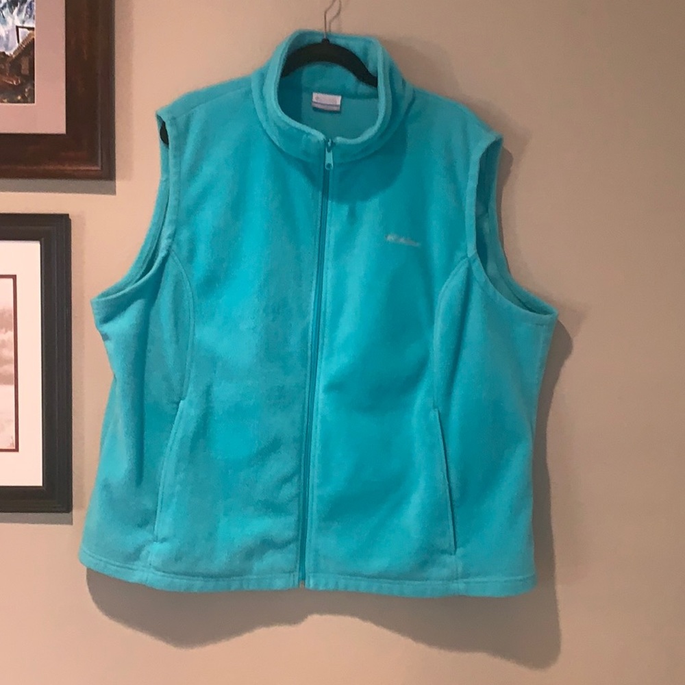 Columbia plus size fleece sky blue/turquoise vest.  Like new.